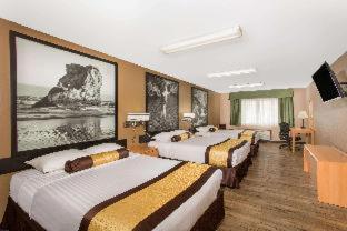 Super 8 By Wyndham Baker City Szoba fotó