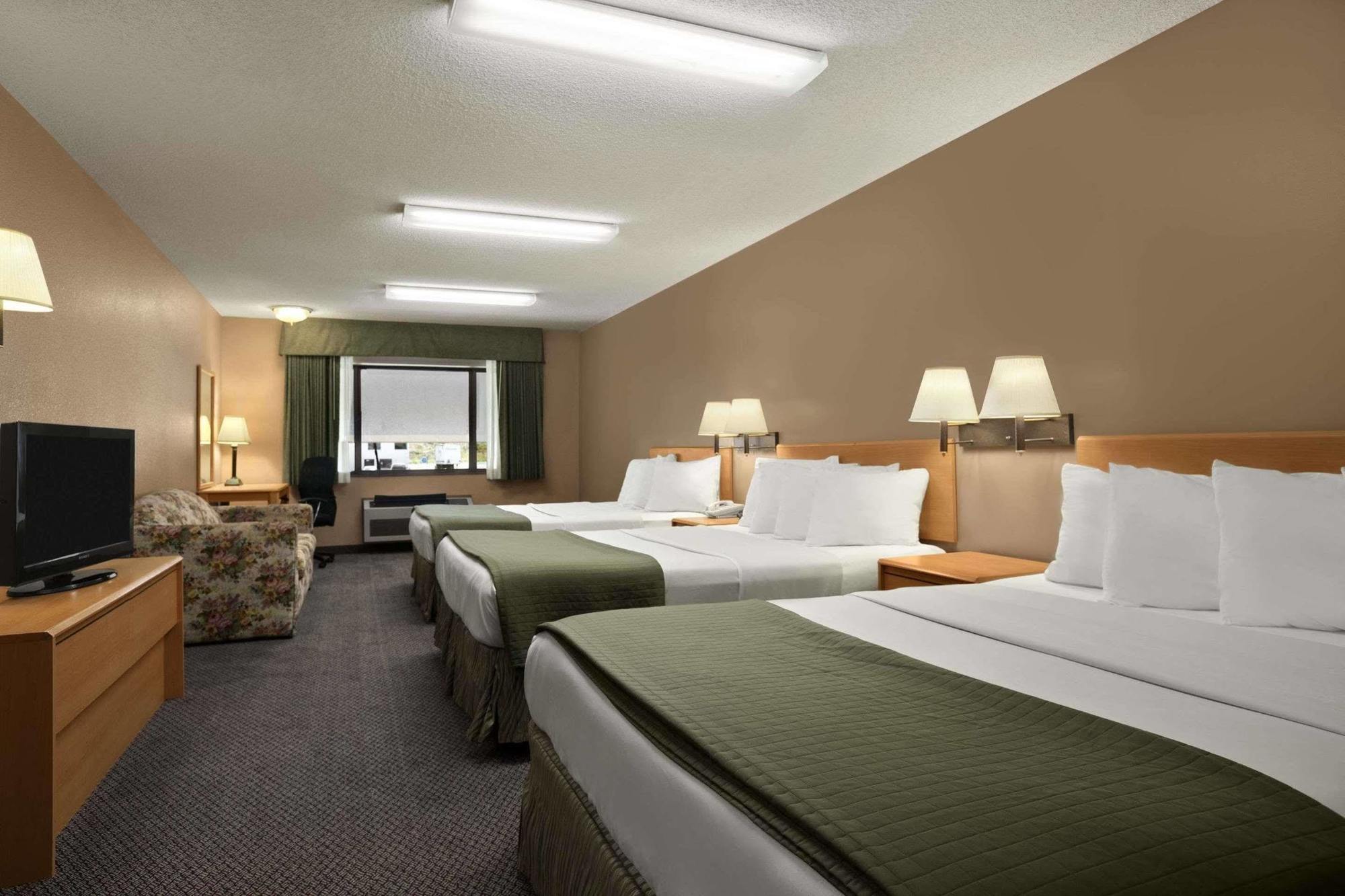 Super 8 By Wyndham Baker City Kültér fotó